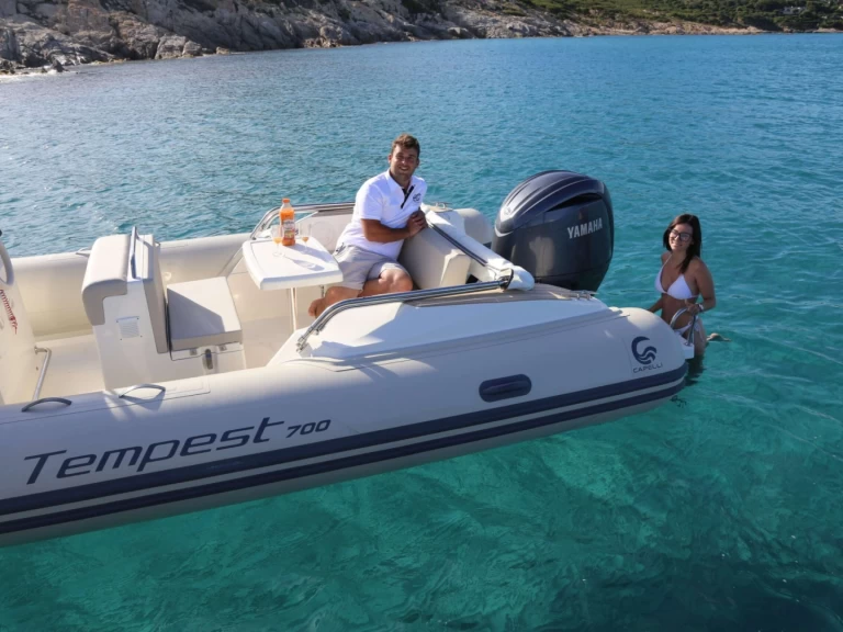 RIB hire in Marine de Sant'Ambrogio - Capelli Tempest 700 luxe 