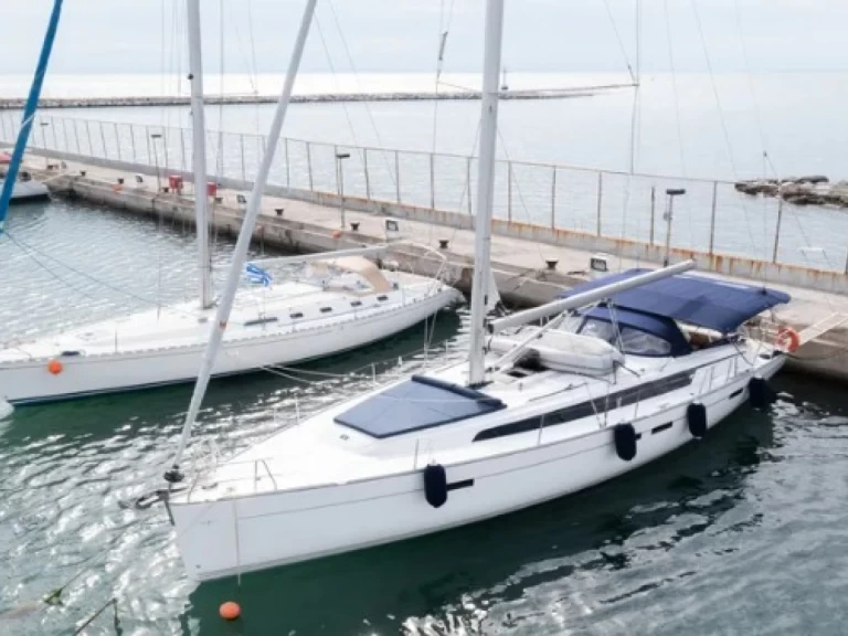 Hire Sailboat Bavaria with a boat licence