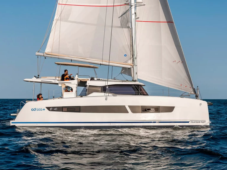 Catamaran hire in Lávrio - Fountaine Pajot Fountaine Pajot FP 41 Quatuor 4