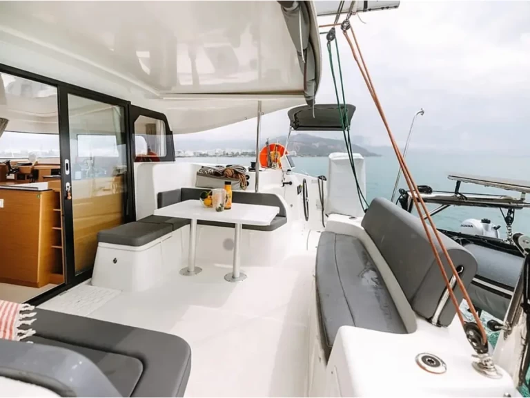 Catamaran hire in Nikiána - Excess Excess 11