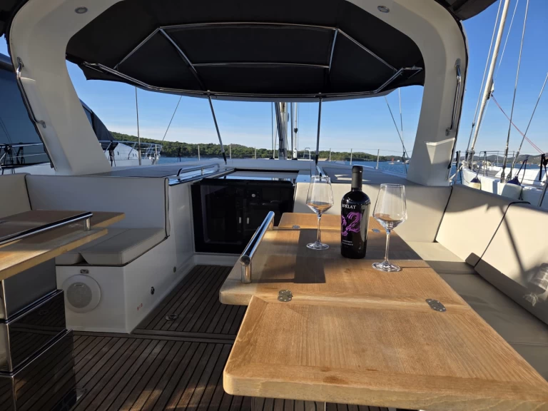 Hire Sailboat with or without skipper Bénéteau Kaštela