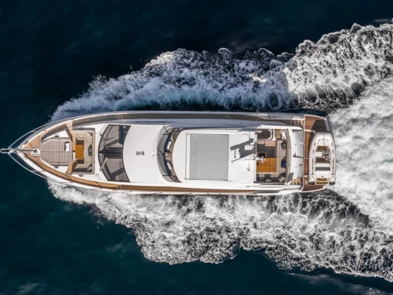 Yacht charter Spain - Sunseeker Manhattan 66 on SamBoat