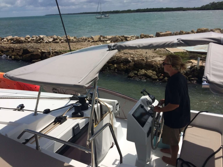 Hire Catamaran Fountaine Pajot with a boat licence