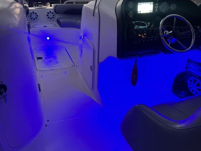 Yacht charter Cape Coral - HURRICANE SD 217  on SamBoat