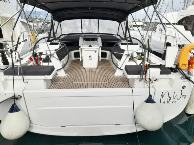 Hire Sailboat with or without skipper Bénéteau Athens