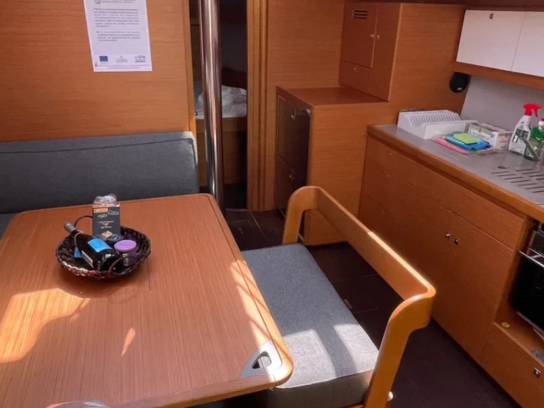 Yacht charter Athens - Dufour Dufour 430 Grand Large on SamBoat