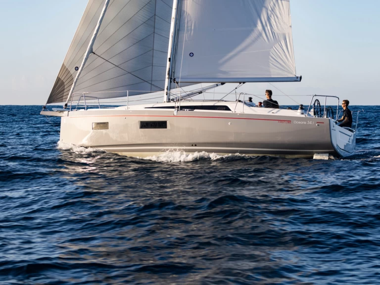 Sailboat hire in Arzon - Jeanneau Oceanis 34.1