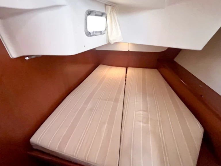 Hire Sailboat with or without skipper Bénéteau Ajaccio