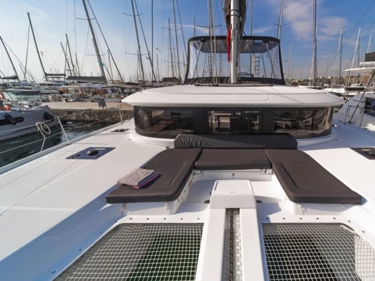 Yacht charter Alimos - Lagoon Lagoon 46 on SamBoat