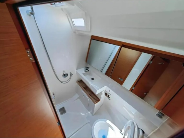 Jeanneau Sun Odyssey 440[G] charter bareboat or skippered in  Alimos