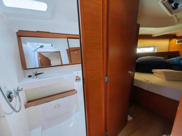 Yacht charter Alimos - Jeanneau Sun Odyssey 440[G] on SamBoat