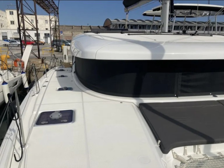 Hire Catamaran with or without skipper Lagoon Volos