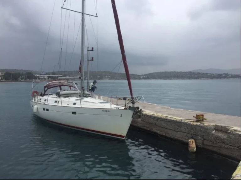 Bénéteau Oceanis 411 charter bareboat or skippered in  Alimos