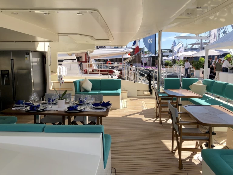 Yacht hire Port d'Andratx cheap Serenity 64 LUXE