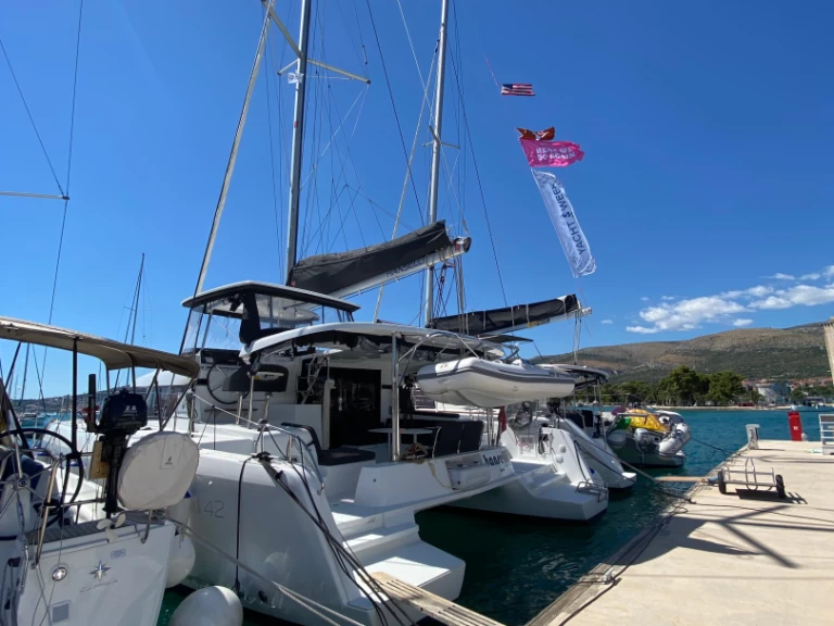 Hire Catamaran with or without skipper Lagoon Le Marin