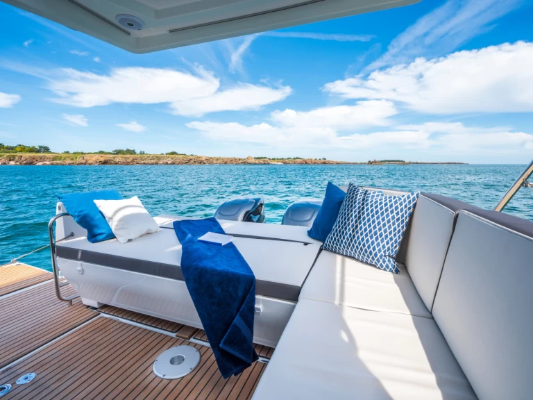 Hire Motorboat with or without skipper Bénéteau Biograd na Moru