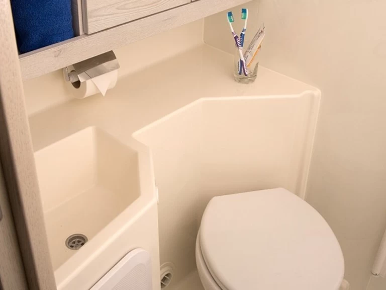 Canal boat hire in Hesse - Premier Horizon 4