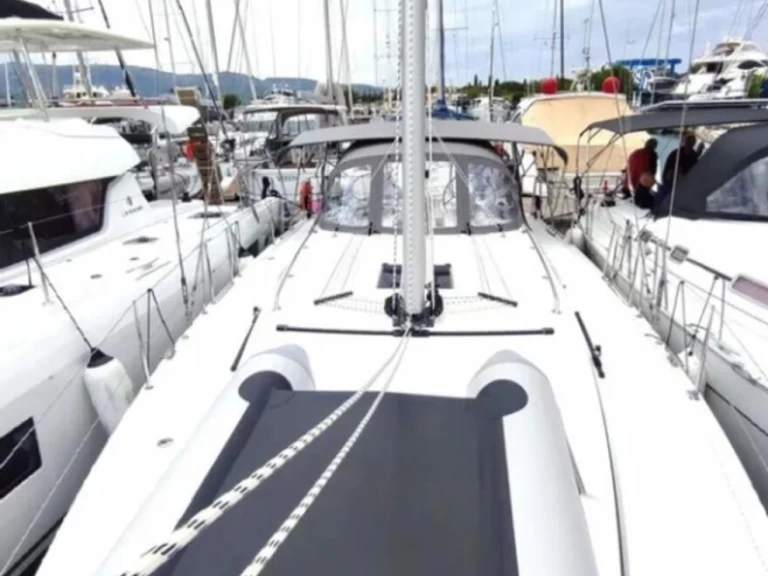 Bavaria Bavaria C42 charter bareboat or skippered in  Lefkáda