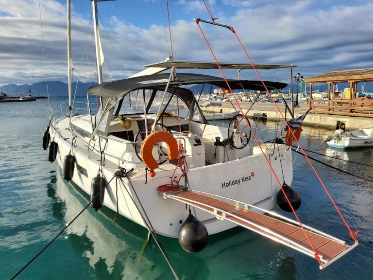 Hire a Jeanneau Sun Odyssey 440 Rhodes (City)