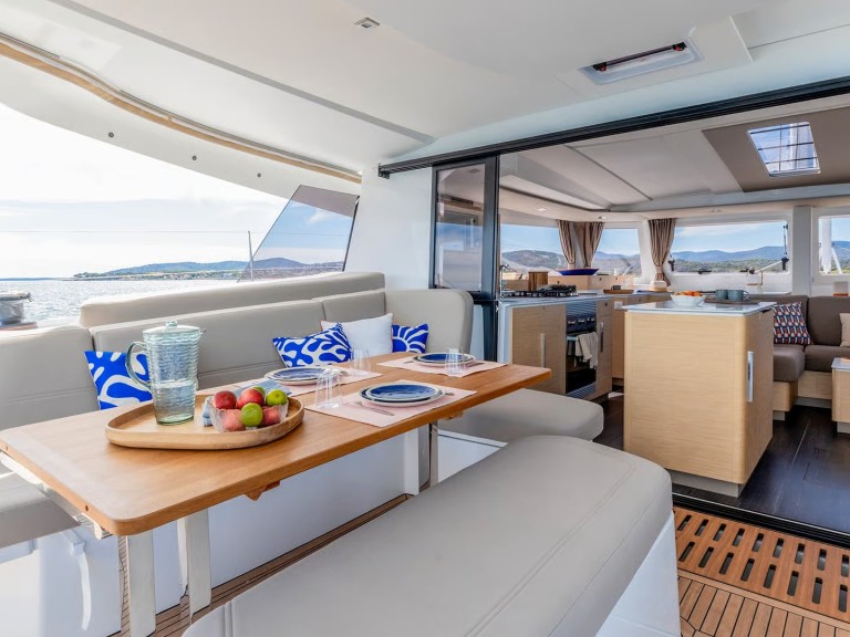 Hire Catamaran Fountaine Pajot with a boat licence