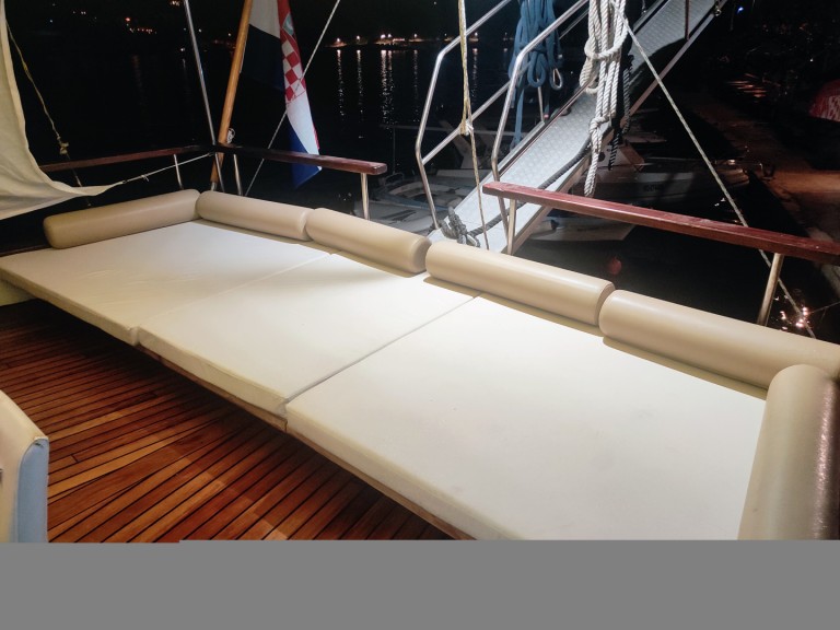 Yacht hire Stobreč cheap Gulet