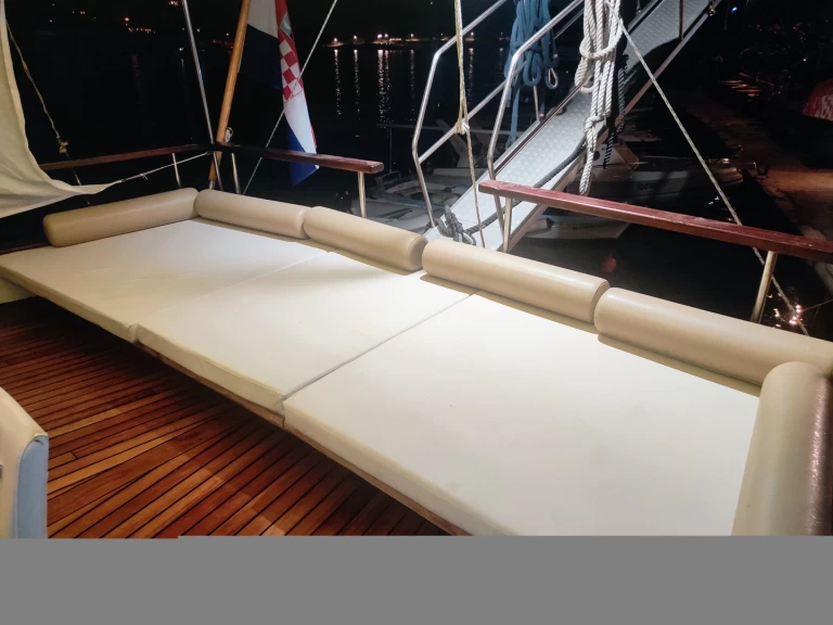 Yacht hire Stobreč cheap Gulet