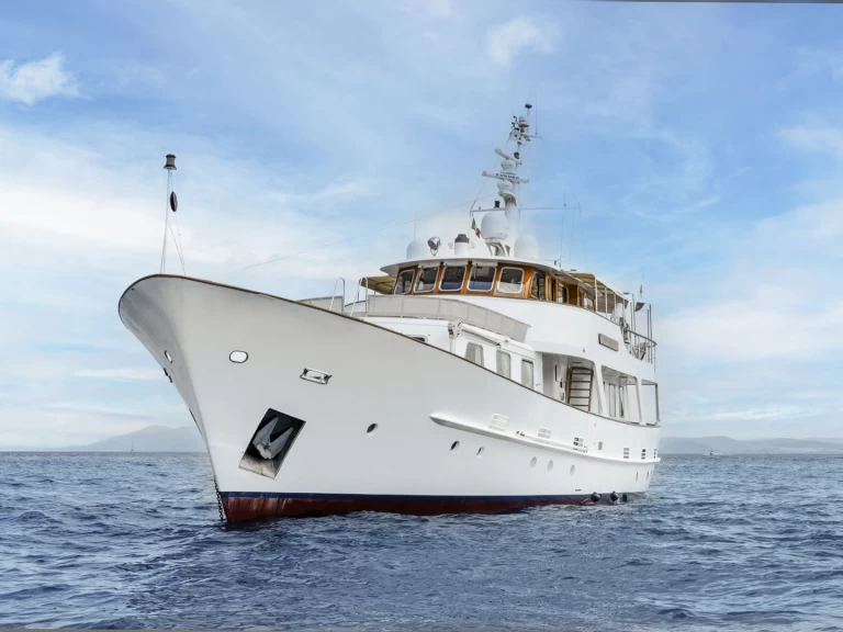 Yacht charter Castellammare di Stabia -  Pacific Class 85 on SamBoat