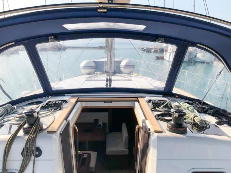 Hire a Jeanneau Sun Odyssey 519 Pálairos