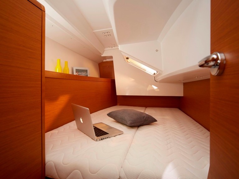 Jeanneau Sun Odyssey 349 charter bareboat or skippered in  Préveza