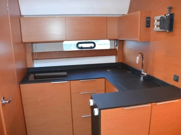 Bavaria Bavaria Sport 450 HT charter bareboat or skippered in  Seget Donji