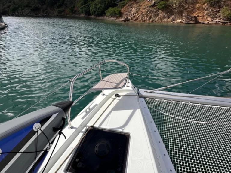 Hire a Lagoon Lagoon 55 Le Marin