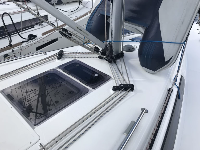 Yacht hire Cugnana Verde cheap Bavaria Cr 34