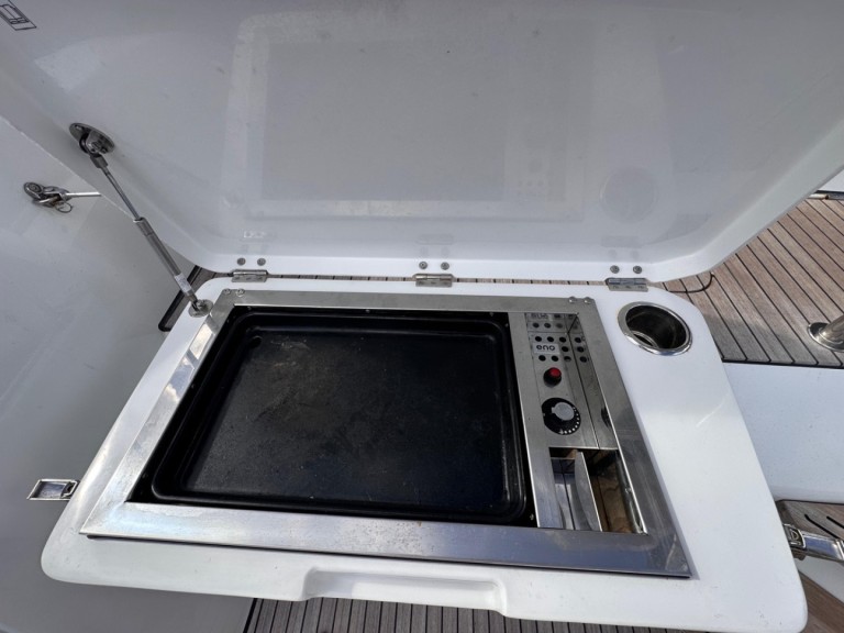 Hire a Lagoon Lagoon 55 Bas du Fort