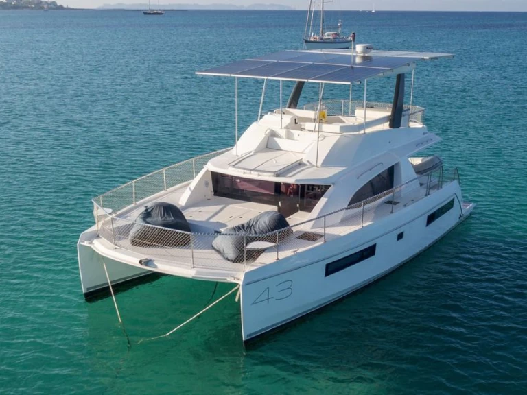 Yacht charter Aalsmeer - Leopard Leopard 43 Power Cat Full Equipe on SamBoat