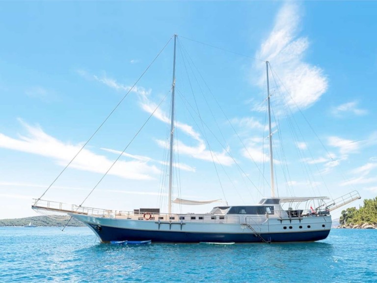 Hire Sailboat Unknown with a boat licence