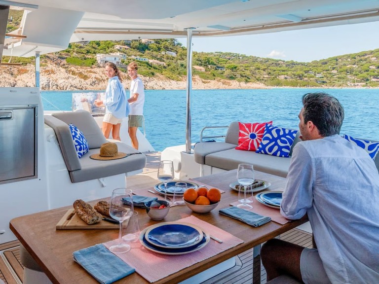 Yacht hire Gouvia cheap Fountaine Pajot FP 44 Quatuor - 4 + 2 cab.