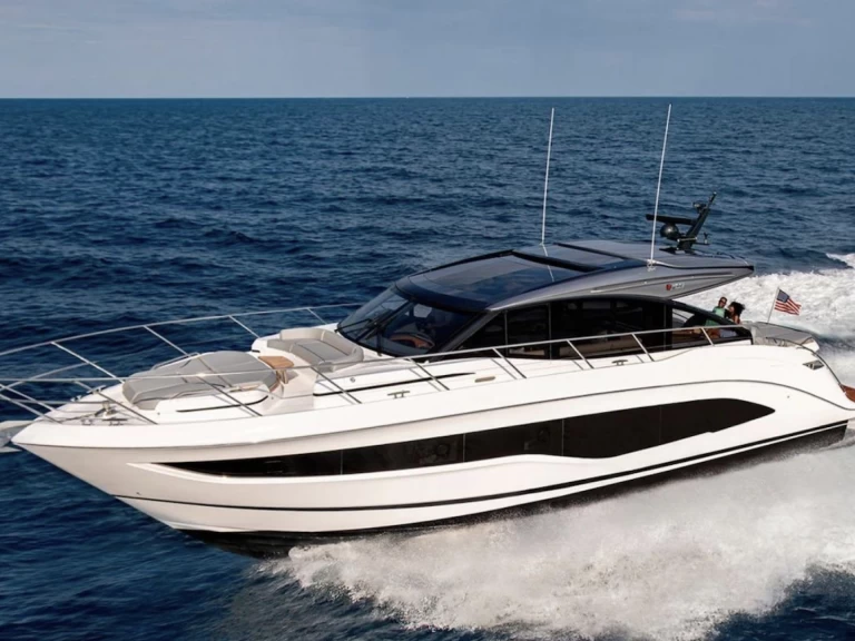 Luxury Yacht to hire Port de Saint Tropez at the best price