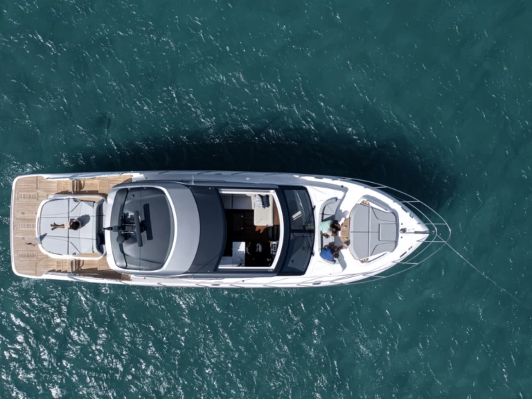 Yacht charter Port de Saint Tropez - Princess Princess V55 on SamBoat