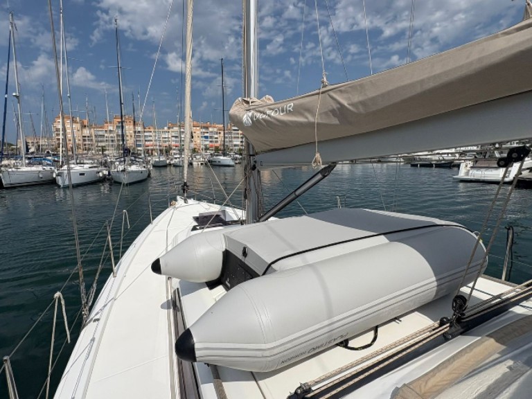 Hire Sailboat with or without skipper 3 Hyères