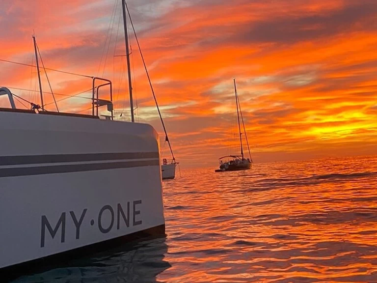 Catamaran to hire Cagliari at the best price