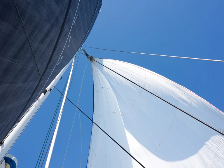 Hire Catamaran Marsaudon Composites with a boat licence