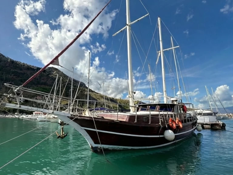 Yacht hire Castellammare del Golfo cheap Osman Aga