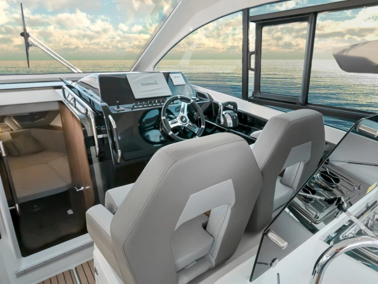 Hire a Bénéteau Gran Turismo 32 OB Barcelona