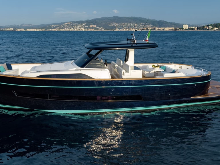 Hire Motorboat with or without skipper Apreamare Port de Saint Tropez