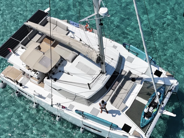 Catamaran to hire Le Marin at the best price