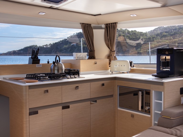 Yacht charter Simpson Bay - Fountaine Pajot Elba 45 on SamBoat