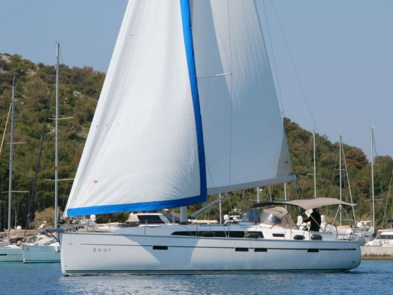 Sailboat hire in Pula - Bavaria Cruiser 46