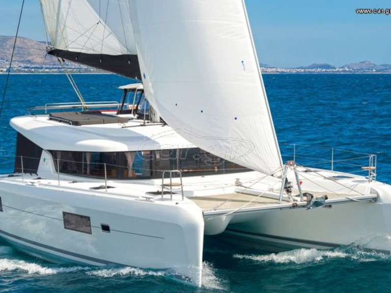 Hire Catamaran with or without skipper Lagoon Le Marin