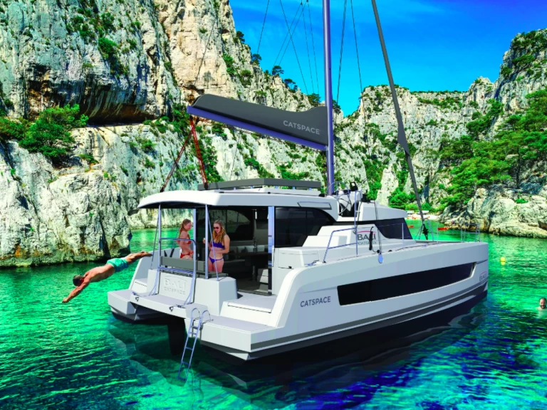 Catamaran to hire Préveza at the best price