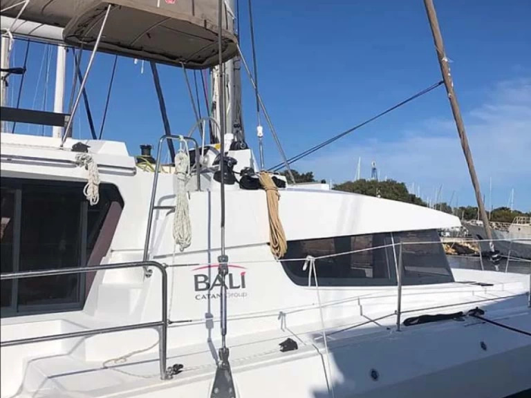 Yacht charter Golfo Aranci - Bali Bali 4.2 on SamBoat